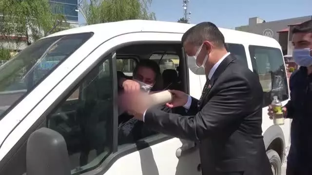 Son dakika... Kaymakam Mehmetbeyoğlu, şehit ailelerinin bayramını kutladı