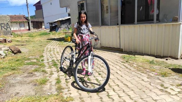 Kestel Belediyesi'nden yetim çocuklara bayram hediyesi Kestel Belediyesi'nden yetim çocuklara bayram hediyesi