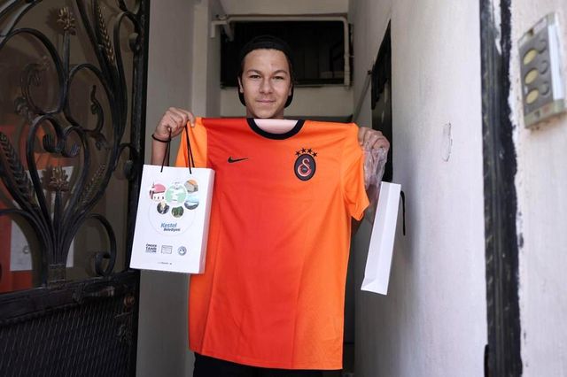 Kestel Belediyesi'nden yetim çocuklara bayram hediyesi Kestel Belediyesi'nden yetim çocuklara bayram hediyesi