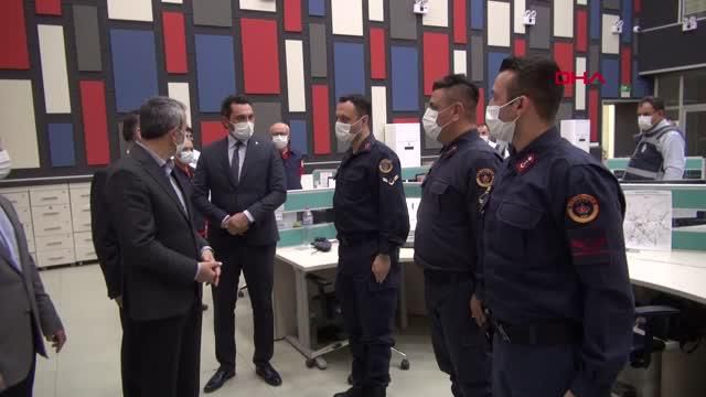 KIRIKKALE VALİ SEZER'DEN GÖREV BAŞINDAKİ PERSONELE BAYRAM ZİYARETİ KIRIKKALE VALİ SEZER'DEN GÖREV BAŞINDAKİ PERSONELE BAYRAM ZİYARETİ