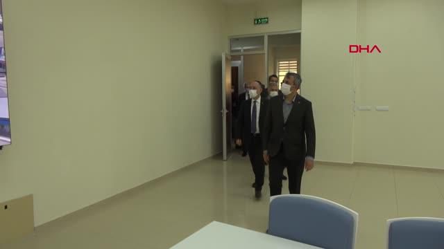 KIRIKKALE VALİ SEZER'DEN GÖREV BAŞINDAKİ PERSONELE BAYRAM ZİYARETİ KIRIKKALE VALİ SEZER'DEN GÖREV BAŞINDAKİ PERSONELE BAYRAM ZİYARETİ