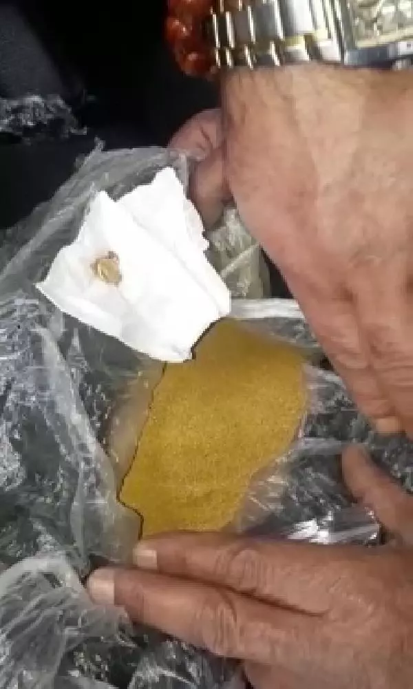 '400 bin lira değerinde altın tozu' diyerek satmaya çalıştıkları ürün pirinç tozu çıktı '400 bin lira değerinde altın tozu' diyerek satmaya çalıştıkları ürün pirinç tozu çıktı