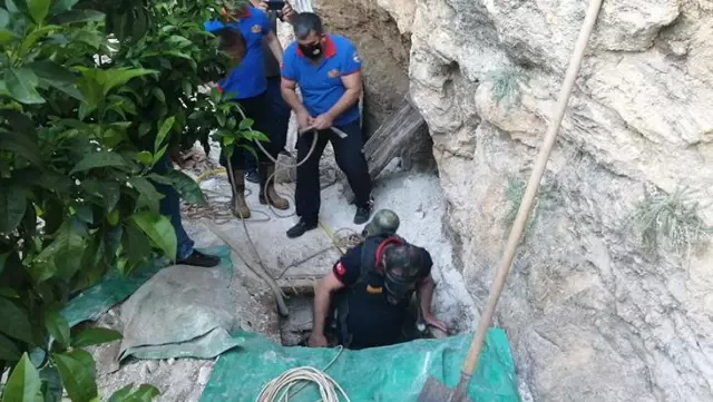 Bayram günü facia! Çalışma yaptıkları su kuyusuna düşen 3 arkadaş öldü Bayram günü facia! Çalışma yaptıkları su kuyusuna düşen 3 arkadaş öldü