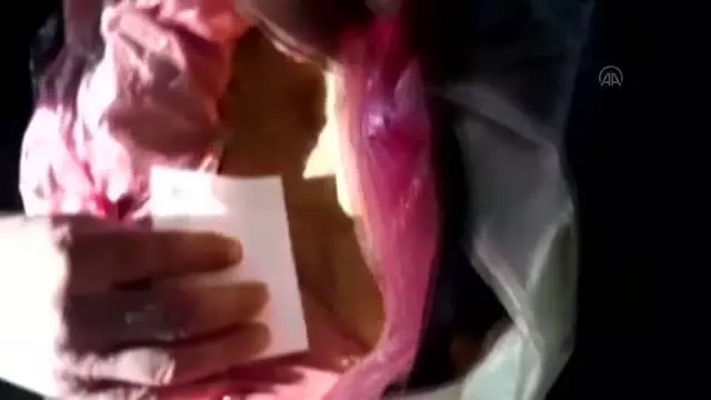 '400 bin lira değerinde altın tozu' diyerek satmaya çalıştıkları ürün pirinç tozu çıktı '400 bin lira değerinde altın tozu' diyerek satmaya çalıştıkları ürün pirinç tozu çıktı