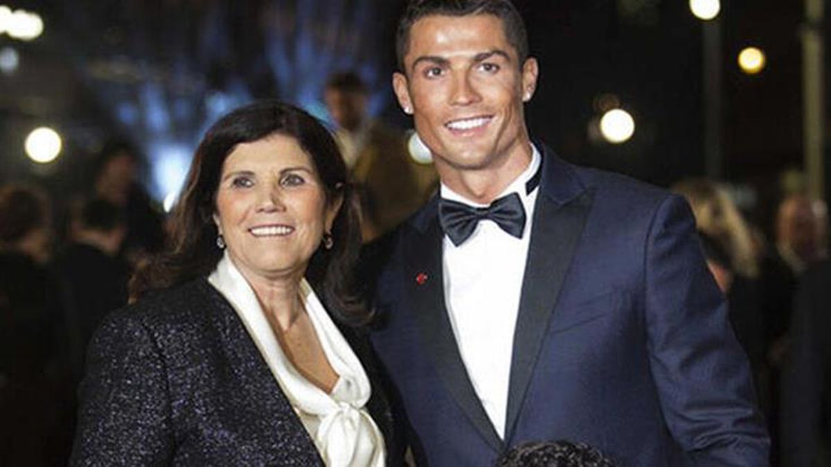 Ronaldo'nun annesi Dolores Aveiro: Oğlum gelecek yıl Sporting formasıyla mücadele verecek