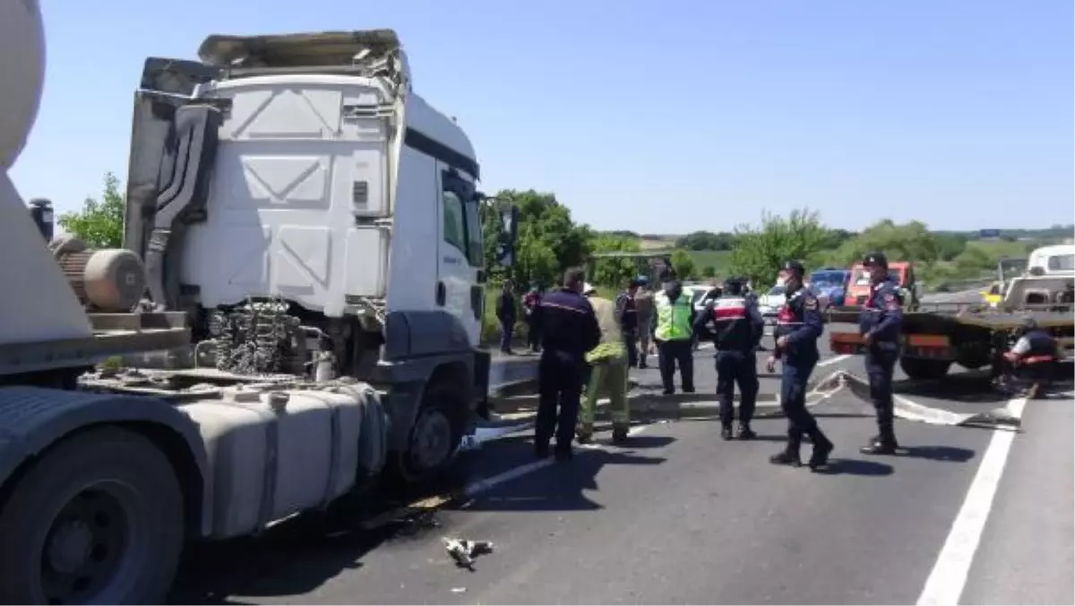 Son dakika haberleri... Silivri'de jandarma denetim noktasında facia ucuz atlatıldı
