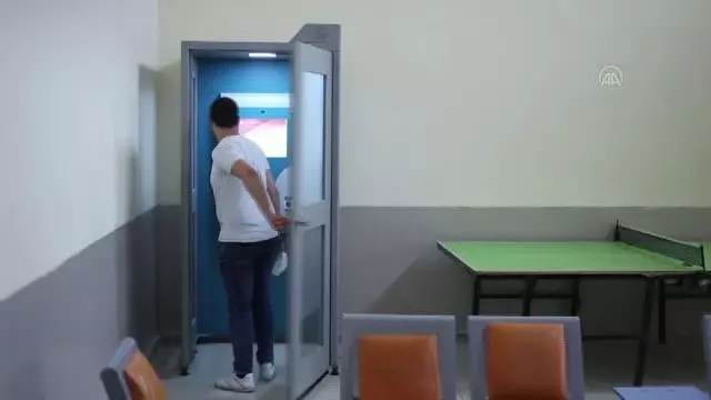 Tutuklu ve hükümlüler 'e-Görüş' ile aileleriyle bayramlaşacak Tutuklu ve hükümlüler 'e-Görüş' ile aileleriyle bayramlaşacak
