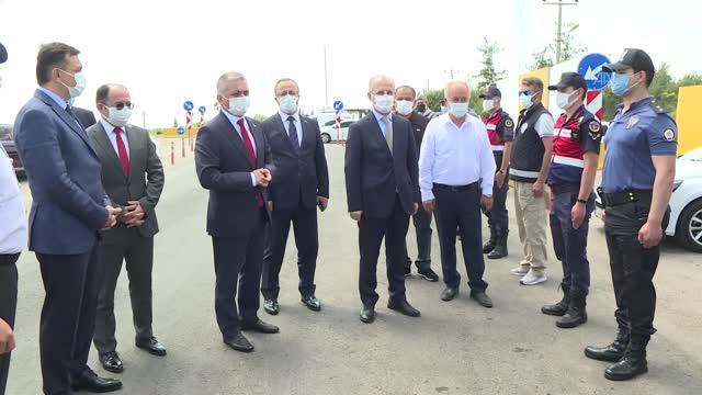 Turizm merkezi Antalya'da Kovid-19 denetimleri sürüyor