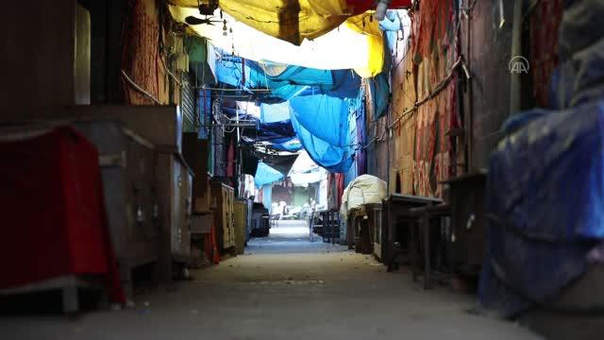 YENİ DELHİ - Hindistan'da Ramazan Bayramı arifesinde tedbirler artırıldı