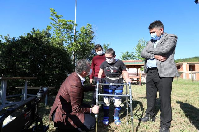 yuruyemeyen umut hayatinda ilk kez bayrami ay 4 14129940 o