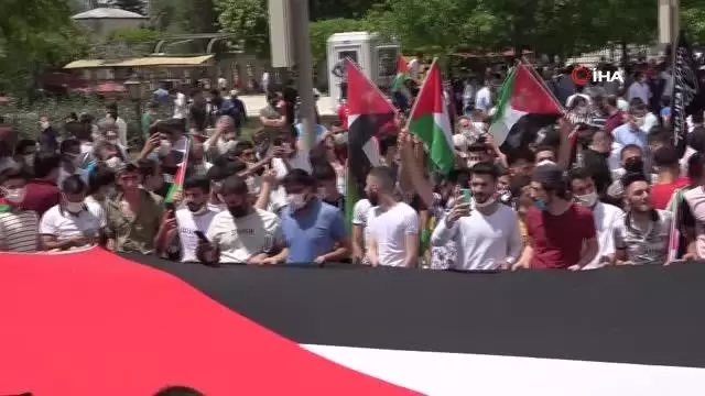 - Adana'da Cuma namazı sonrası Filistinliler için gıyabi cenaze namazı kıldı - Adana'da Cuma namazı sonrası Filistinliler için gıyabi cenaze namazı kıldı