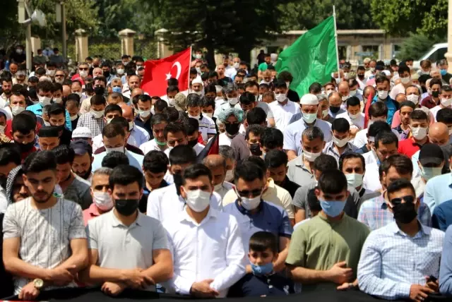- Adana'da Cuma namazı sonrası Filistinliler için gıyabi cenaze namazı kıldı - Adana'da Cuma namazı sonrası Filistinliler için gıyabi cenaze namazı kıldı