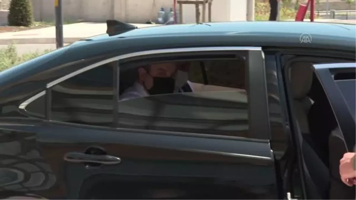 Bakan Varank'tan Kovid-19'a karşı aşı çalışmaları yürütülen merkezlere bayram ziyareti (1)