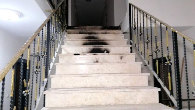 benzin dokulup yakilan dairede patlama 8 14131311 o