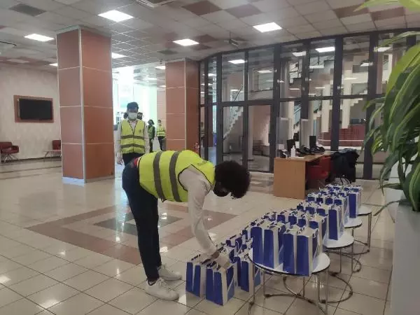 Binbin ile 65 yaş üstüne bayram ziyareti Binbin ile 65 yaş üstüne bayram ziyareti