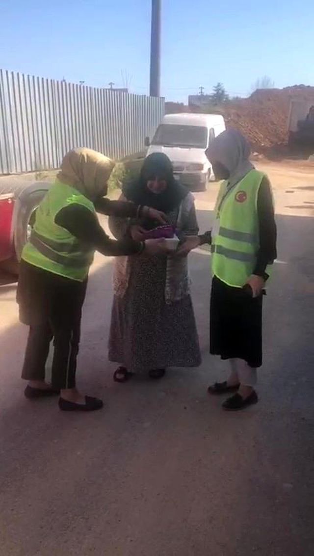 buruk bayram geciren yaslilari unutmadilar 5 14132280 o