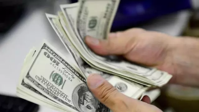 Dolar 8,44 seviyelerinden işlem görüyor Dolar 8,44 seviyelerinden işlem görüyor