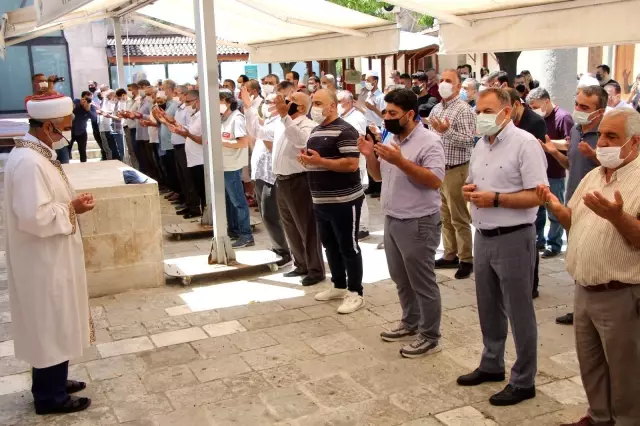 - Adana'da Cuma namazı sonrası Filistinliler için gıyabi cenaze namazı kıldı - Adana'da Cuma namazı sonrası Filistinliler için gıyabi cenaze namazı kıldı