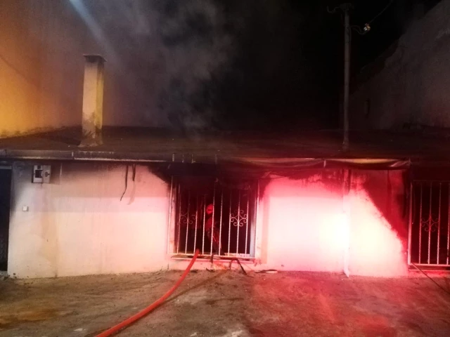 İzmir'de müstakil ev yangınında kundaklama şüphesi