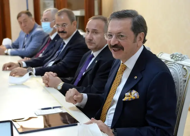 - Kırgızistan Cumhurbaşkanı Caparov, TOBB Başkanı Hisarcıklıoğlu'nu kabul etti - Kırgızistan Cumhurbaşkanı Caparov, TOBB Başkanı Hisarcıklıoğlu'nu kabul etti