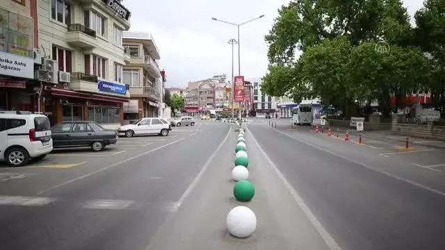 Ramazan Bayramı'nda cadde ve sokaklarda sessizlik hakim Ramazan Bayramı'nda cadde ve sokaklarda sessizlik hakim