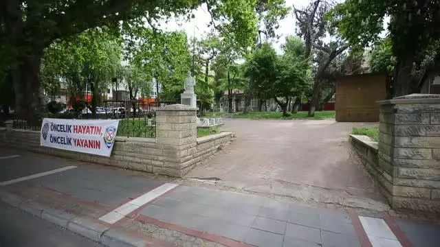 Ramazan Bayramı'nda cadde ve sokaklarda sessizlik hakim Ramazan Bayramı'nda cadde ve sokaklarda sessizlik hakim