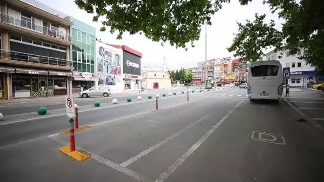 Ramazan Bayramı'nda cadde ve sokaklarda sessizlik hakim Ramazan Bayramı'nda cadde ve sokaklarda sessizlik hakim