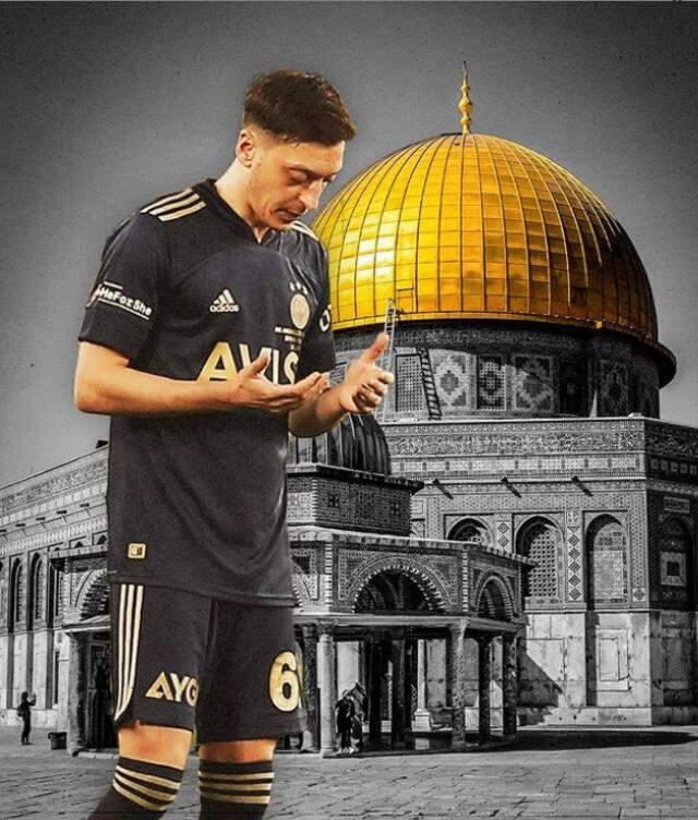 Red card to cruel Israel from boy with Mesut Ozil jersey