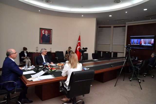 mhp de partiler arasi bayramlasma video 12 14132093 o