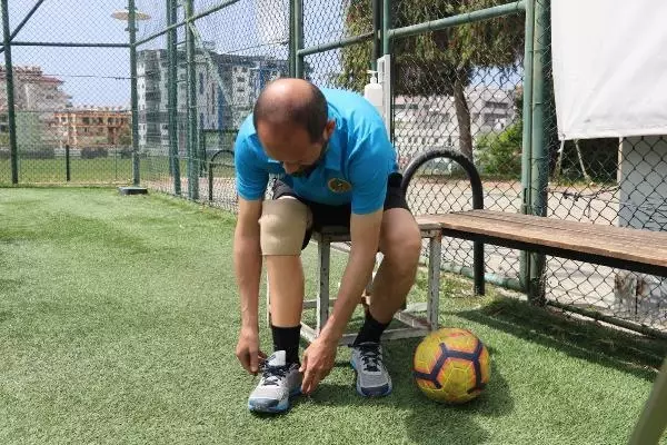 SPOR Protez bacaklı antrenör, Pro Lisans'ta dünyada ilk olmak istiyor SPOR Protez bacaklı antrenör, Pro Lisans'ta dünyada ilk olmak istiyor