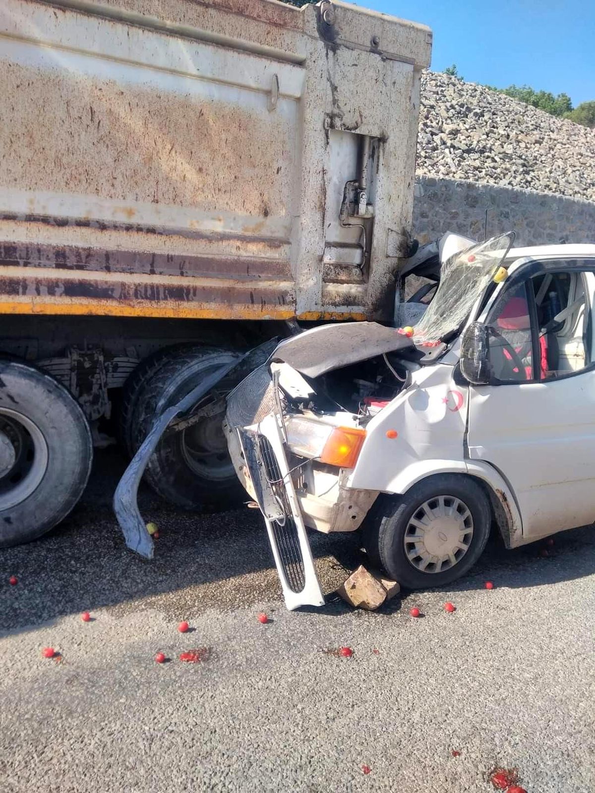 Simav'da trafik kazası: 1 ölü, 1 yaralı