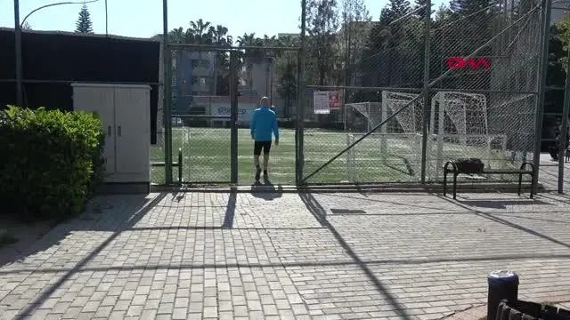 SPOR Protez bacaklı antrenör, Pro Lisans'ta dünyada ilk olmak istiyor SPOR Protez bacaklı antrenör, Pro Lisans'ta dünyada ilk olmak istiyor