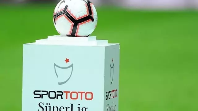 Süper Lig'de yarınki maçlarla son düşen ve şampiyon belli oluyor Süper Lig'de yarınki maçlarla son düşen ve şampiyon belli oluyor