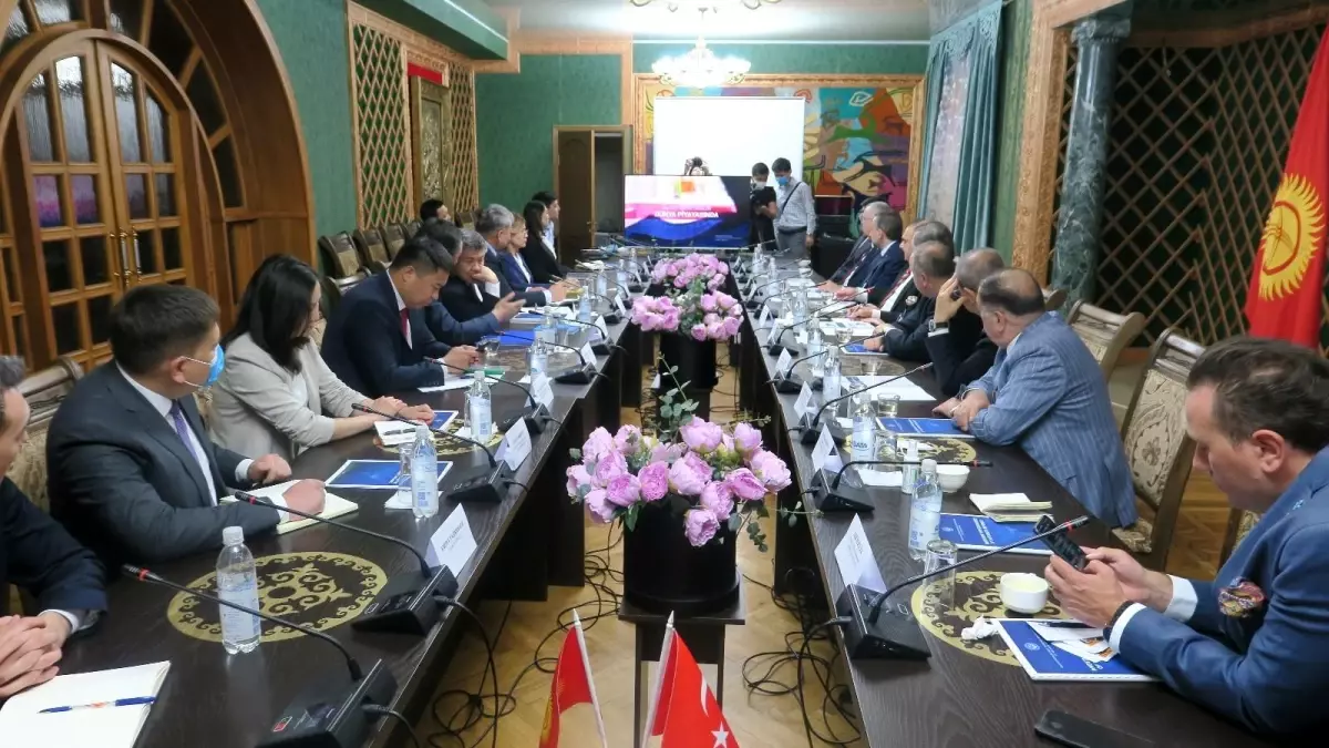 TOBB Başkanı Hisarcıklıoğlu, Kırgız Bakan Şıkmamatov ile görüştü