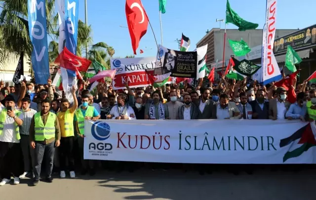 Adana'da STK'lardan İsrail protestosu Adana'da STK'lardan İsrail protestosu