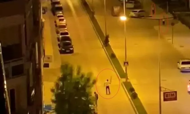 Son dakika haber... Adliye önünde pompalı tüfekle dehşet saçtı, darp edilip hastaneye kaldırıldı Son dakika haber... Adliye önünde pompalı tüfekle dehşet saçtı, darp edilip hastaneye kaldırıldı