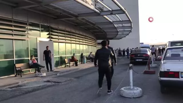 Son dakika haberi | - Ağrı'da balık tutarken elektrik akımana kapılan kişi hayatını kaybetti Son dakika haberi | - Ağrı'da balık tutarken elektrik akımana kapılan kişi hayatını kaybetti
