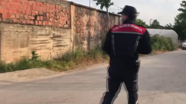ailesini rehin alan kisi babasini oldurdu 2 4 14134351 o