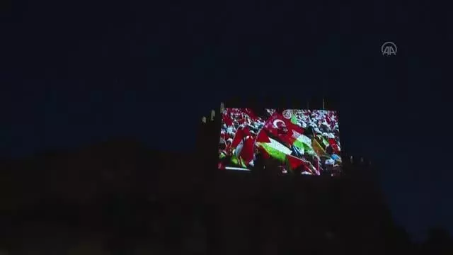 AK Parti Altındağ İlçe Başkanlığınca, Ankara Kalesi'ne Filistin Bayrağı görseli yansıtıldı AK Parti Altındağ İlçe Başkanlığınca, Ankara Kalesi'ne Filistin Bayrağı görseli yansıtıldı