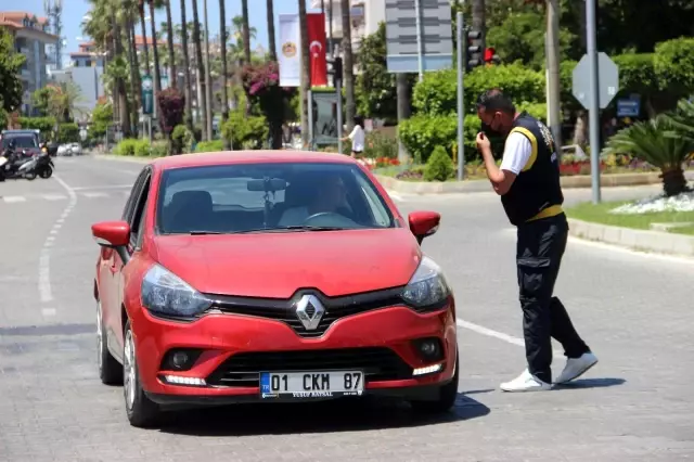 Alanya'da bayramın son gününde denetimler devam ediyor Alanya'da bayramın son gününde denetimler devam ediyor
