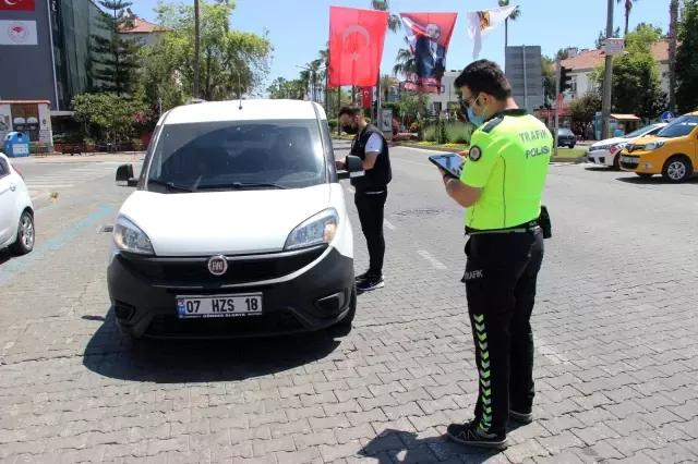 Alanya'da bayramın son gününde denetimler devam ediyor Alanya'da bayramın son gününde denetimler devam ediyor
