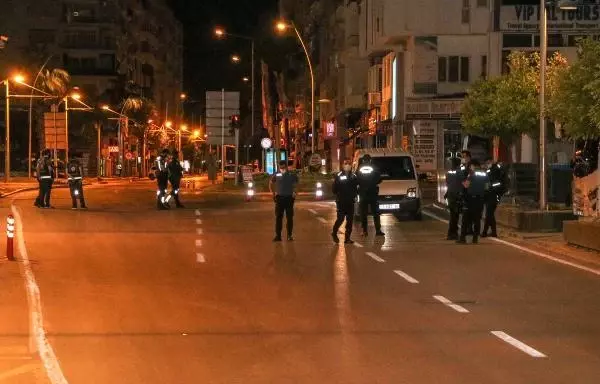SPOR Antalya'da Beşiktaş'ın şampiyonluk kutlamaları SPOR Antalya'da Beşiktaş'ın şampiyonluk kutlamaları