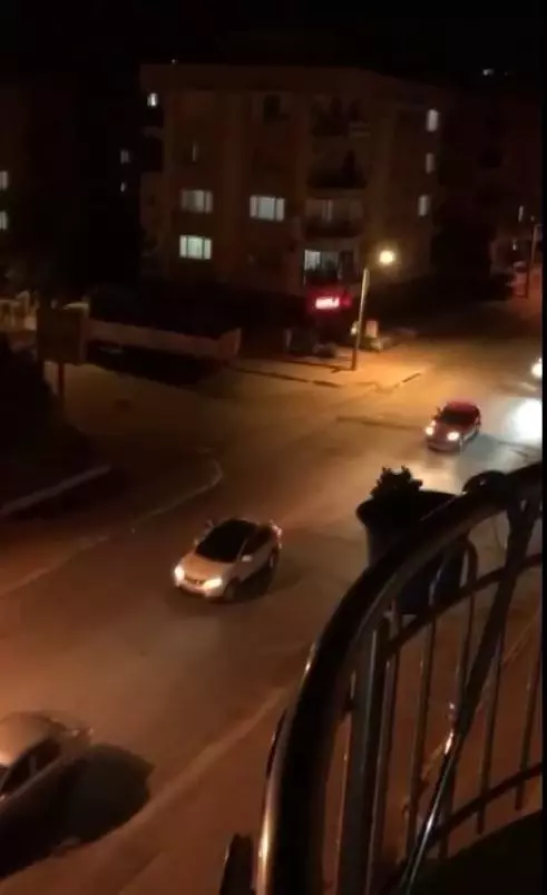 Antalya'da şampiyonluk sevinci kısıtlama dinlemedi Antalya'da şampiyonluk sevinci kısıtlama dinlemedi