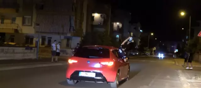 Antalya'da şampiyonluk sevinci kısıtlama dinlemedi Antalya'da şampiyonluk sevinci kısıtlama dinlemedi