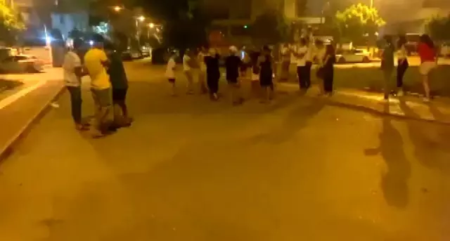 Antalya'da şampiyonluk sevinci kısıtlama dinlemedi Antalya'da şampiyonluk sevinci kısıtlama dinlemedi