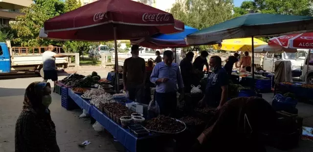 - Antalya'da tam kapanmanın ikinci semt pazarına yoğun ilgi - Antalya'da tam kapanmanın ikinci semt pazarına yoğun ilgi