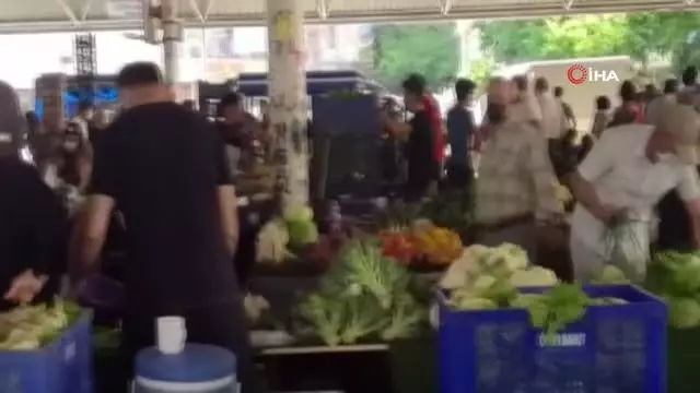 - Antalya'da tam kapanmanın ikinci semt pazarına yoğun ilgi - Antalya'da tam kapanmanın ikinci semt pazarına yoğun ilgi