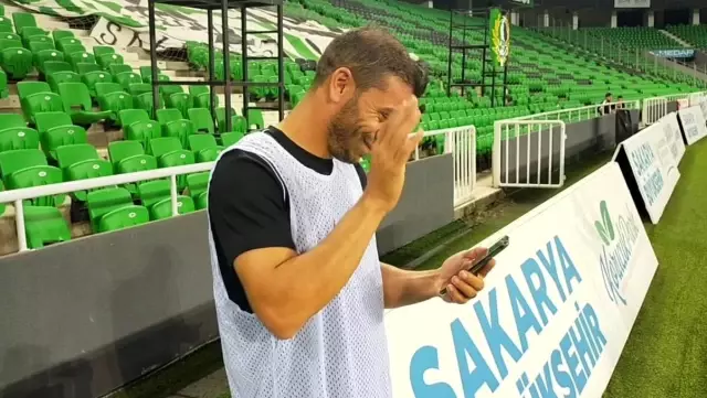 Antrenman sırasında baba olduğunu öğrendi, gözyaşlarına hakim olamadı Antrenman sırasında baba olduğunu öğrendi, gözyaşlarına hakim olamadı