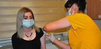Aşı sevkiyatları planlandığı gibi giderse, 20 yaş üstü herkes Temmuz'da aşılanmış olacak Aşı sevkiyatları planlandığı gibi giderse, 20 yaş üstü herkes Temmuz'da aşılanmış olacak