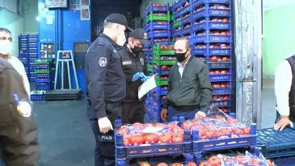 ATAŞEHİR'DEKİ SEBZE VE MEYVE HALİNDE KORONAVİRÜS DENETİMİ